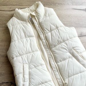 3/$30 | Old Navy | Quilted Puffer Vest for Girls | Small (6-7)
